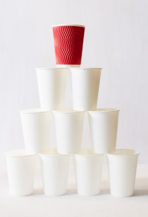 Pirámide de vasos